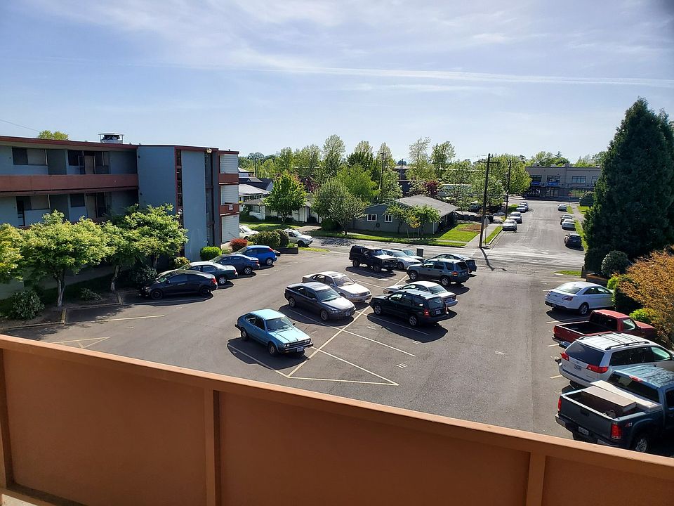 1st image of 1060 NW Fillmore Ave #29