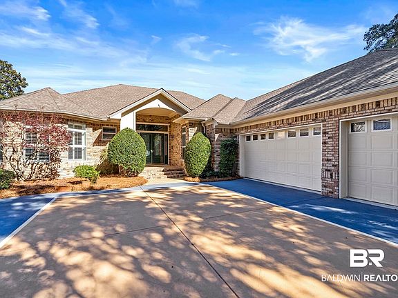 3rd image of 9090 Lakeview Dr