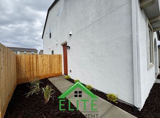 2352 Controllata St #2, Manteca, CA 95337
