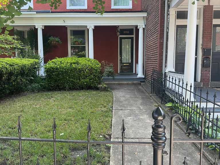 2706 E Broad St — Photo 1