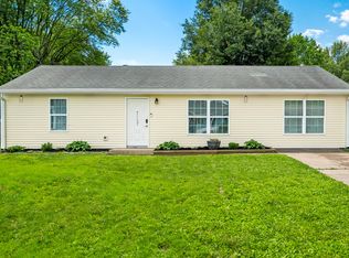 157 Meadow Pl, Hope, IN 47246