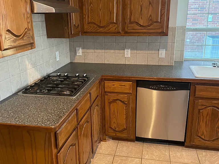 5304 Kathryn Dr — Photo 43