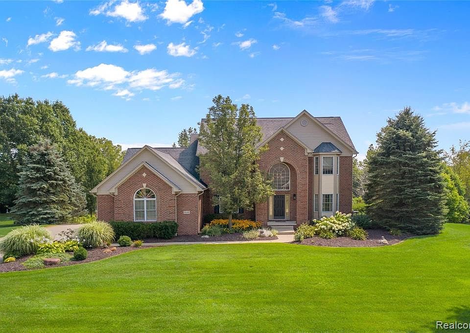 3139 Katie Ln, Milford, MI 48380 Zillow