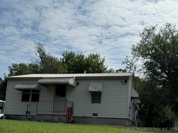 405 N Loop Dr W, Sand Springs, OK 74063
