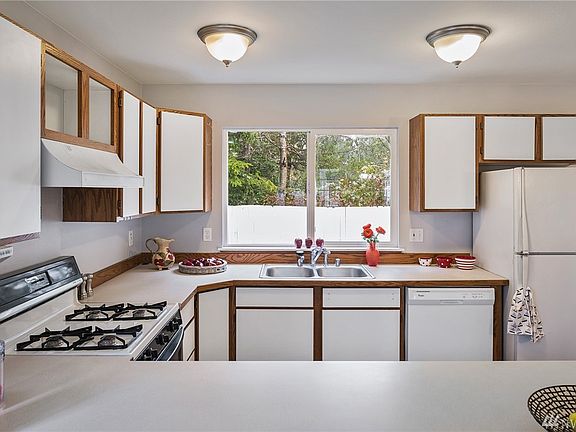 5th image of 118 NW Lopez Ln