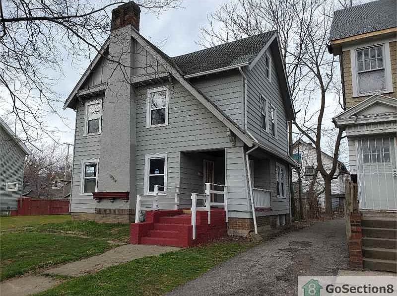 1st image of 13706 6th Ave