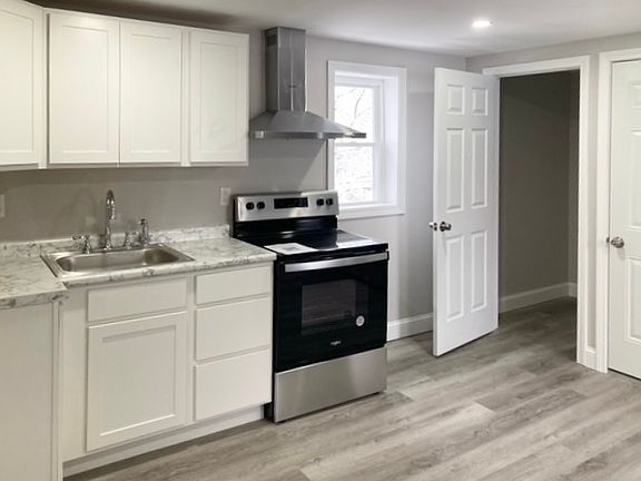 2nd image of 17 James St APT 3