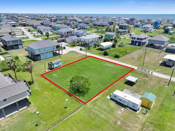 1977 Avenue E Point, Pt Bolivar, TX 77650