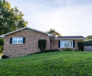 377 Timber Oak Dr, Bristol, VA, 24201