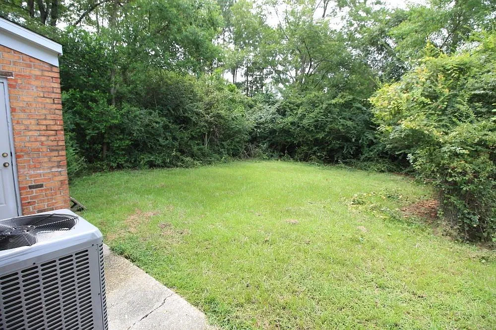 2 bed, 778 sqft, $1,275 — Photo 2