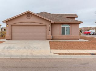 814 Desert Silver Dr, Horizon City, TX 79928
