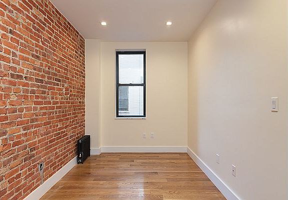 4th image of 941 Washington Ave #686