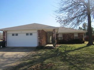 300 W 32nd Pl, Sand Springs, OK 74063