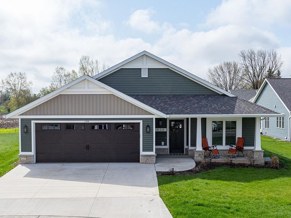 Attached 2 car garage!