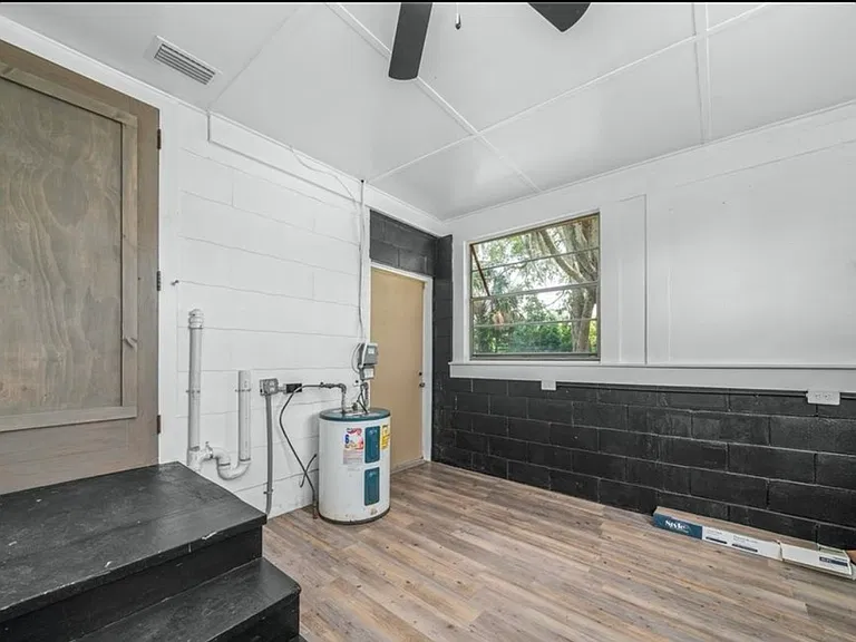 12 N Desoto Ave — Photo 28
