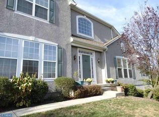 2 Beidler Dr, Washington Crossing, PA 18977