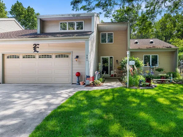 800 Stoney Brook DRIVE #301, Manitowoc, WI 54220
