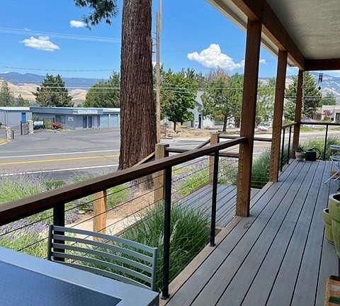2nd image of 2350 Siskiyou Blvd