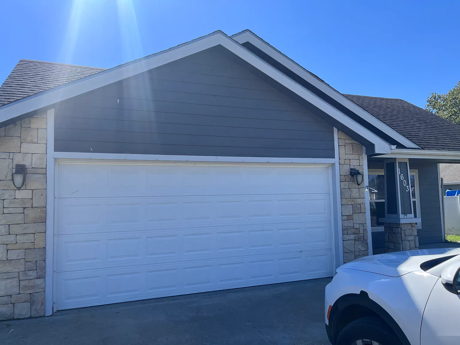 3 bed, 1136 sqft, $1,400 — Photo 1