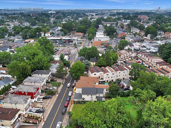 4th image of 485 Jewett Ave