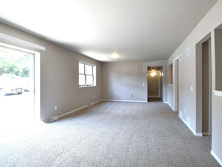 Woodland Reserve Apartments — Photo 59