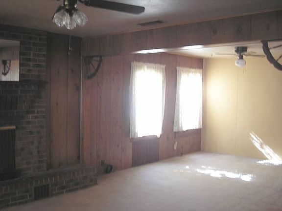 2nd image of 113 S Ash St