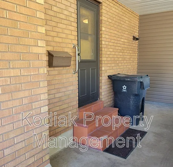4099 S Madison Ave — Photo 37