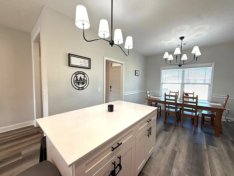 7308 Pine Chase Dr — Photo 9