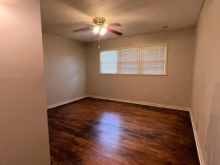 2507 Andrew Jackson Way NE — Photo 3
