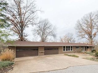 233 Valley View Dr, Chesterfield, MO 63005