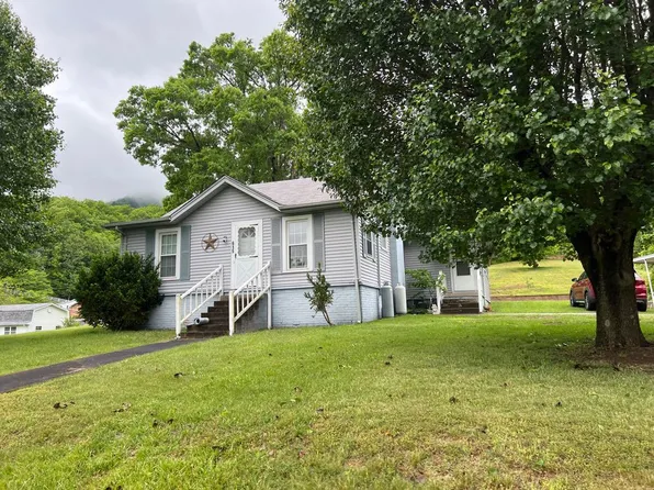 615 Dogwood St, Weber City, VA 24290