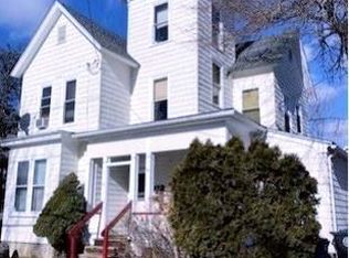 33 Chestnut Ave, Cranston, RI 02910