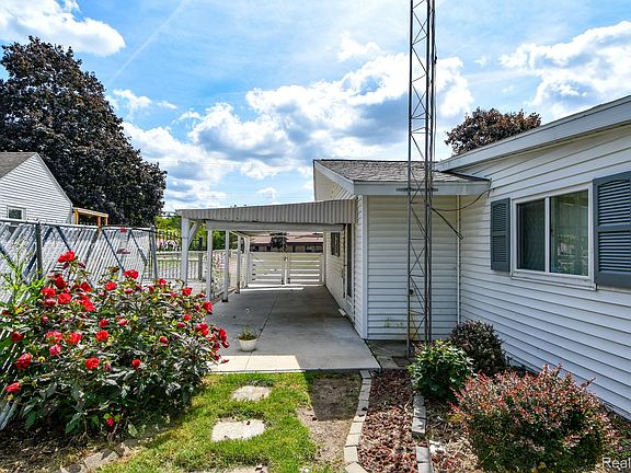 4th image of 6443 Richfield Rd