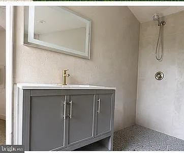 424 Lippincott Ave #B — Photo 19
