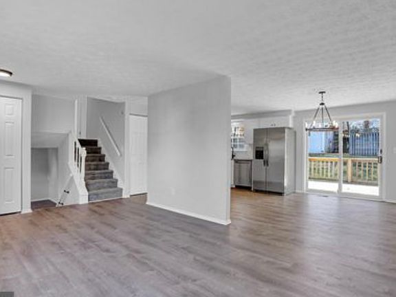2nd image of 1292 Pearson Pl