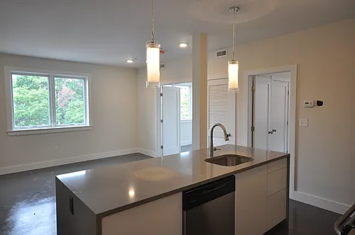 656 Massachusetts Ave #3 Photo 1