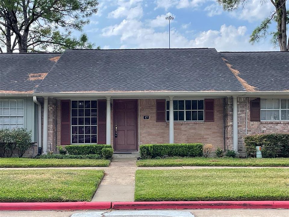 1st image of 17 Tri Oaks Ln #17
