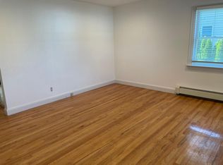 49 Central Ave FLOOR 1, Westbury, NY 11590