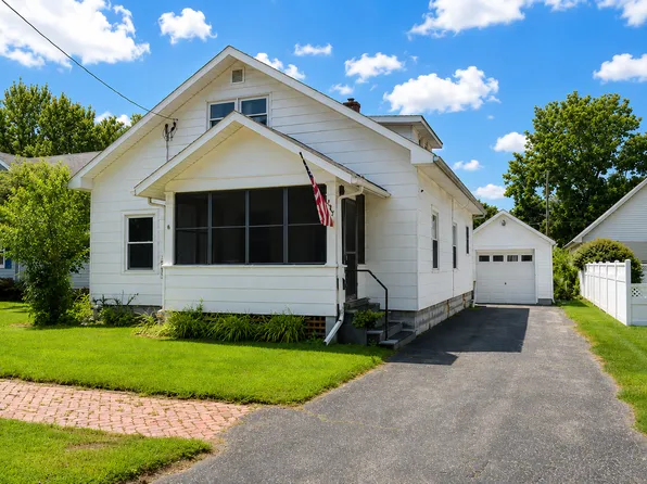 207 16th Ave, Sterling, IL 61081