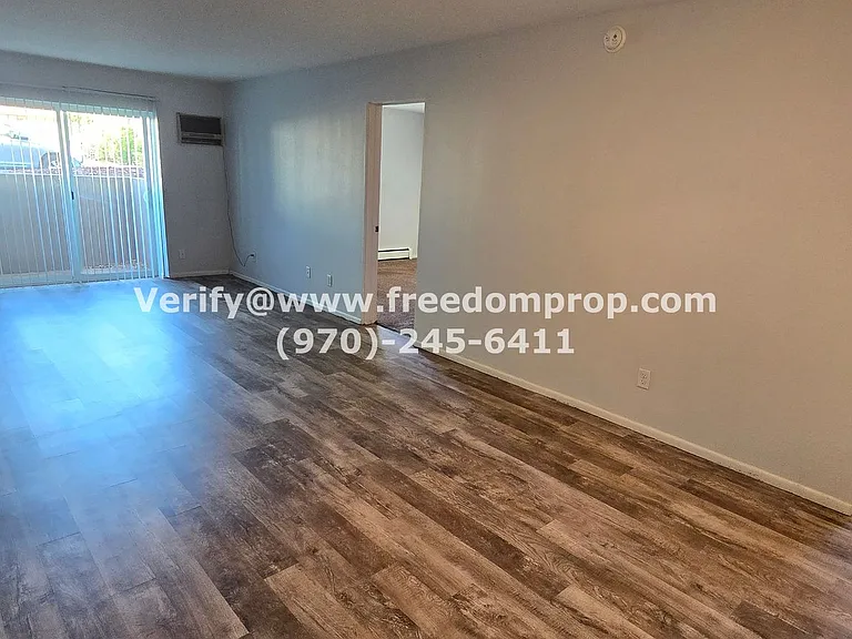N 21st St 1300 - Chateau — Photo 9