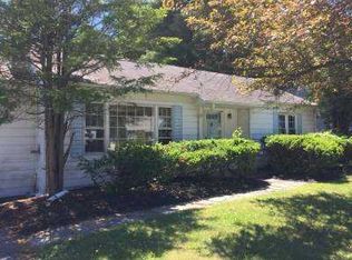 16 Field Ct, Poughkeepsie, NY 12601