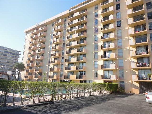 1st image of 2075 NE 164th St APT 202