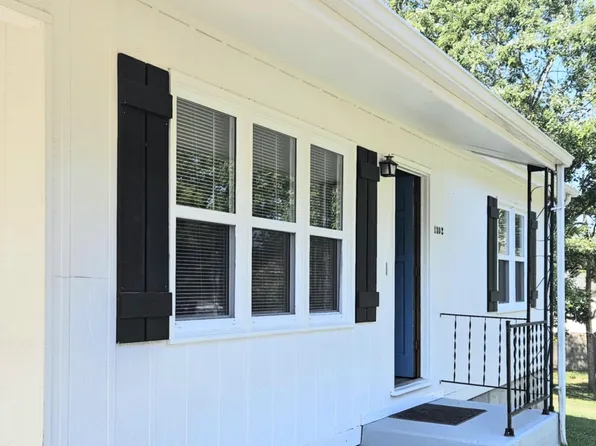 1302 4th Street, West Plains, MO 65775