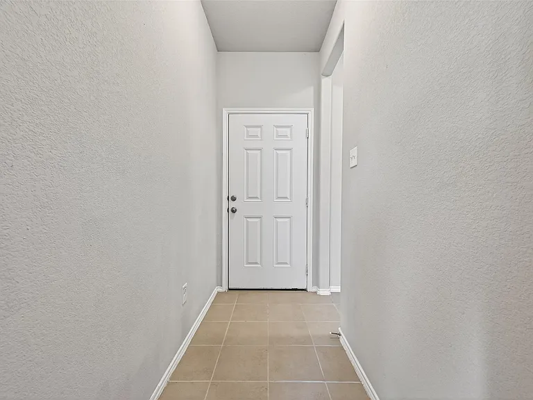 2519 Northern Great White Ct — Photo 5