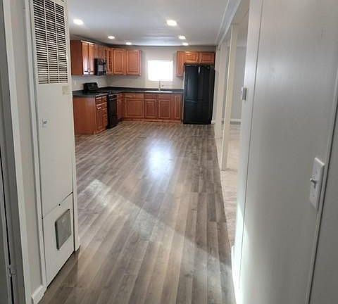 3rd image of 11332 Government Rd