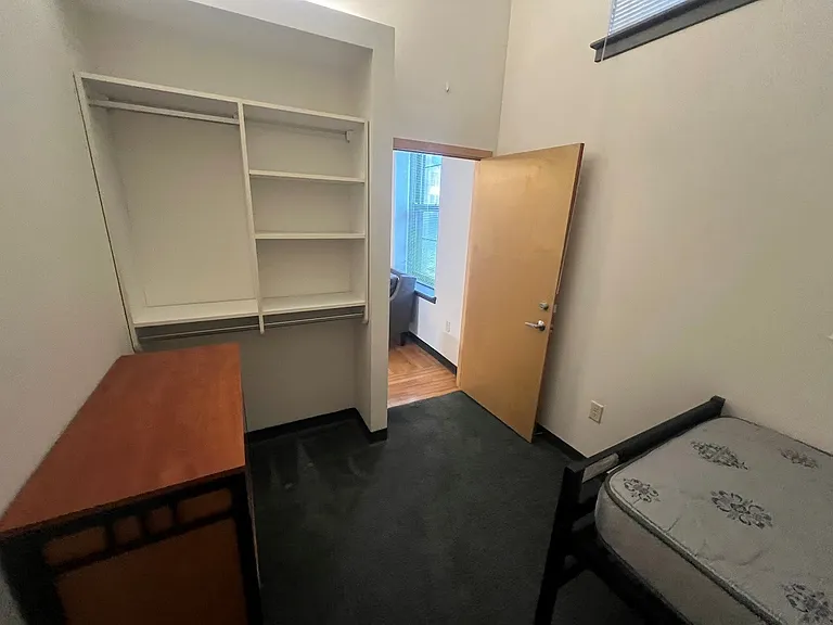 142 W Johnson St — Photo 49