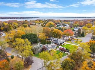 33 Newport Beach Blvd, East Moriches, NY 11940