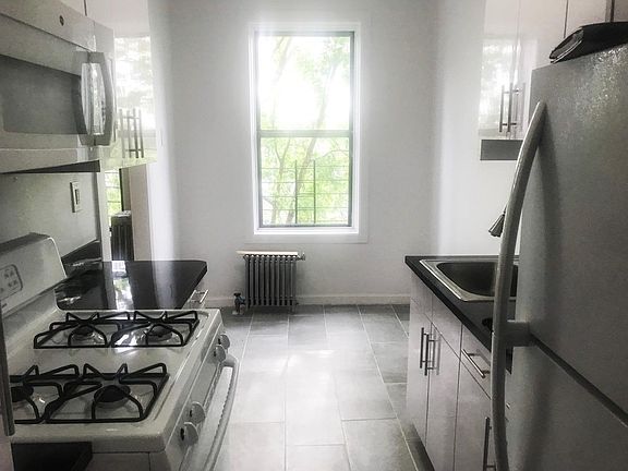 2nd image of 9018 88th Ave