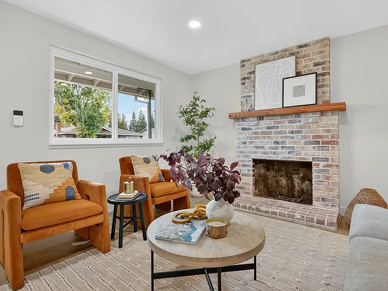 1335 School St — Photo 4