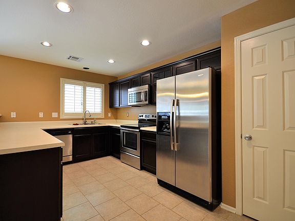 5th image of 995 S Cheshire Ln